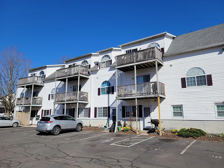 10 Agney Ave #2D — Photo 1
