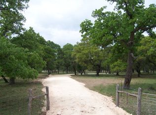 320 Dally Rd, Fredericksburg, TX 78624