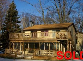 52812 Twin Lakeview Dr, Dowagiac, MI