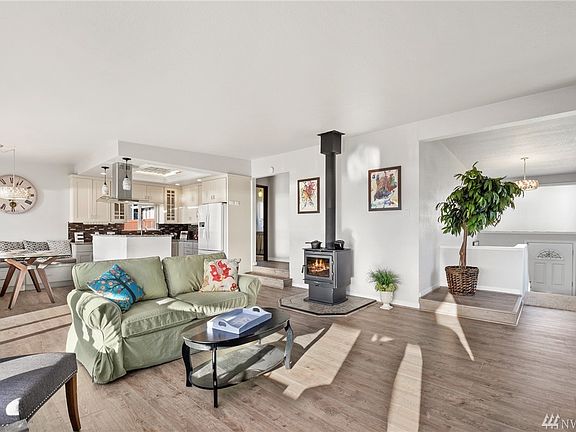 5th image of 17326 43rd Dr NW