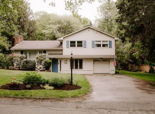 12 Duffield Rd, Bristol, RI 02809