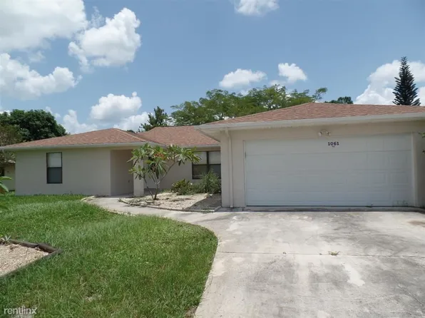 1061 SE Sandia Dr, Port Saint Lucie, FL 34983