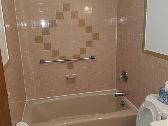 3rd image of 209 Clendenny Ave APT 3