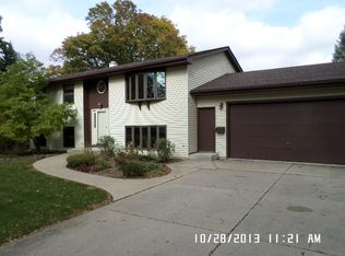 704 E Kenilworth Ave, Palatine, IL