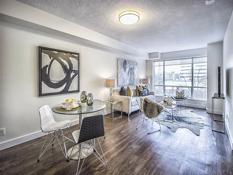 525 Richmond Street — Photo 10