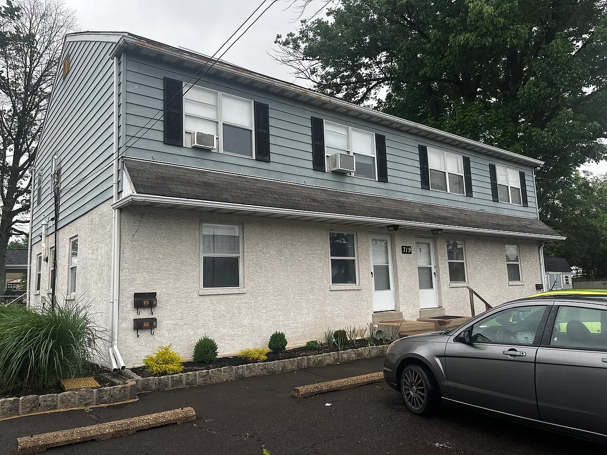 Building Photo - 719 Browns Ln