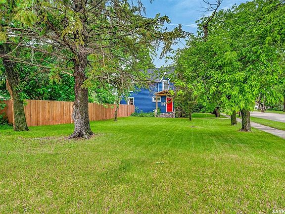 3rd image of 316 Bartlett AVENUE