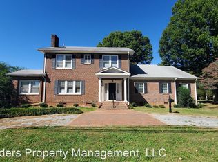 1917 Polo Rd, Winston Salem, NC 27106