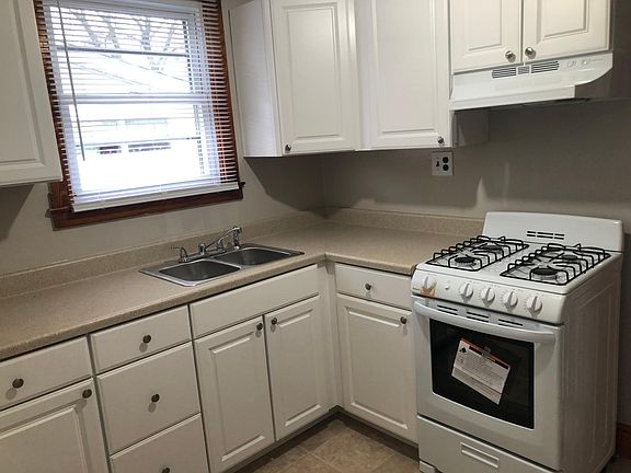 2nd image of 114 Dinsmore Ave