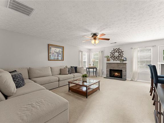 5th image of 2665 Meridian Dr