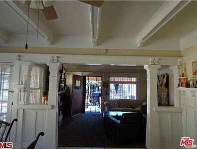 4th image of 721 W 42nd Pl
