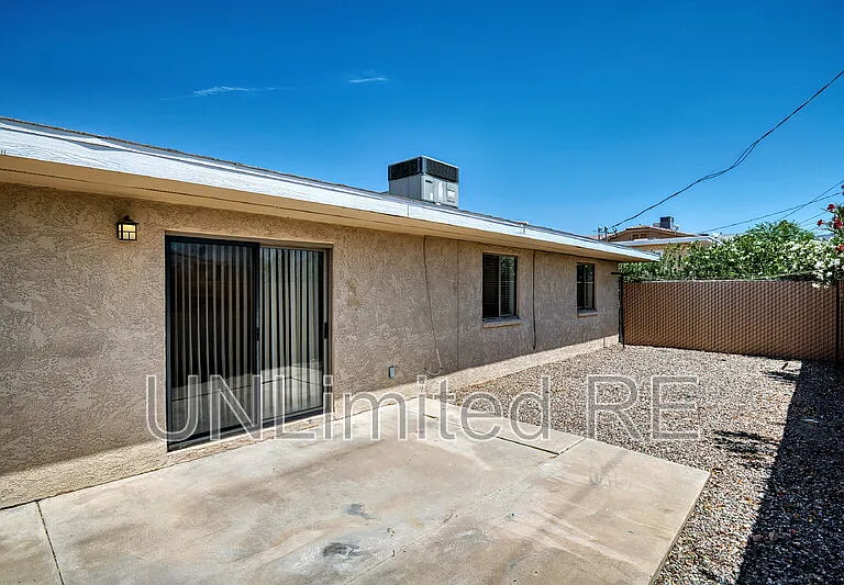 2982 Winterhaven Dr — Photo 3