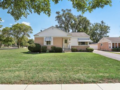 687 E Clarendon Ct, Arlington Heights, IL, 60004