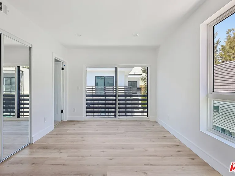 2111 Holly Dr #2 — Photo 11