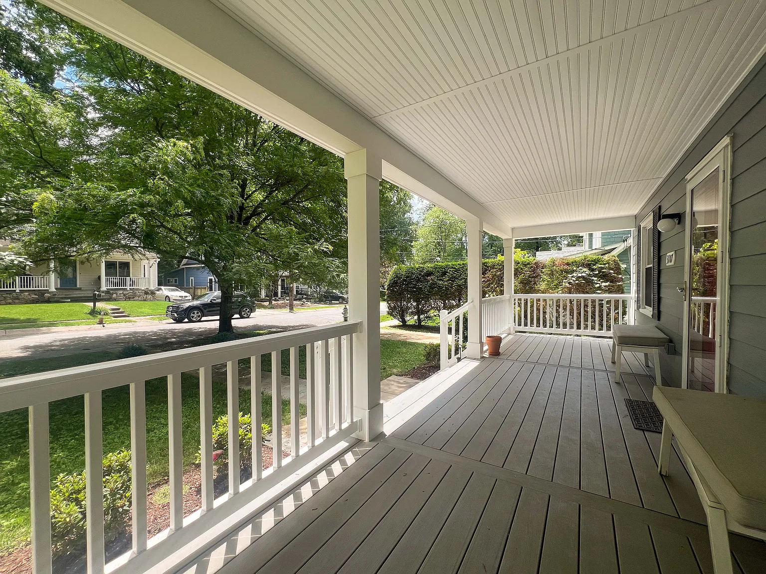 4 bed, 2300 sqft, $4,980 — Photo 3