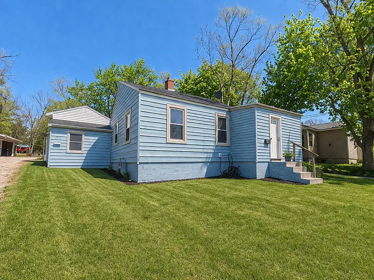 2938 E Euclid Ave — Photo 12