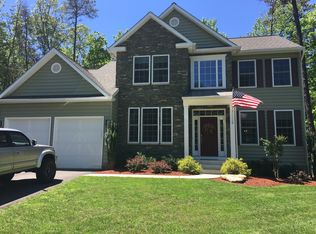 126 Lake Shore Dr, Pasadena, MD 21122