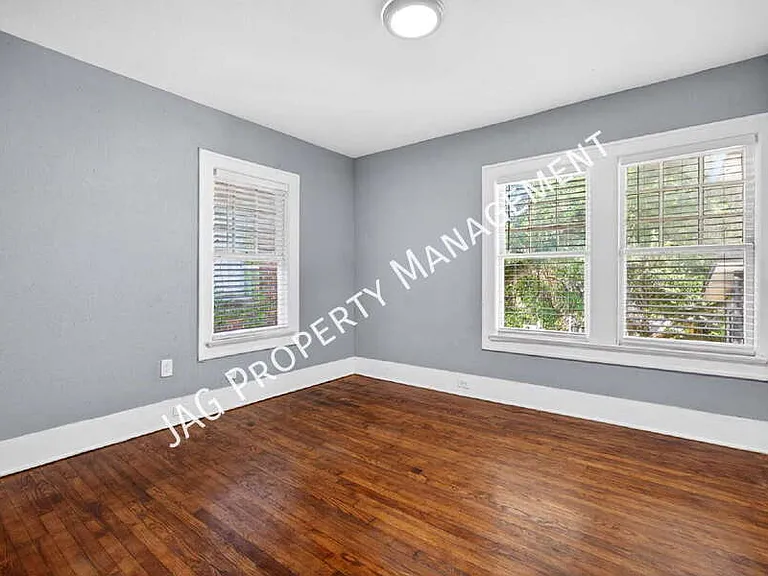 2512 Park St #3 — Photo 4