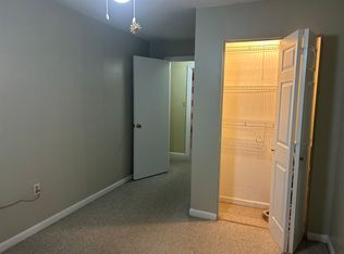 68 Fernview Ave APT 5, North Andover, MA 01845