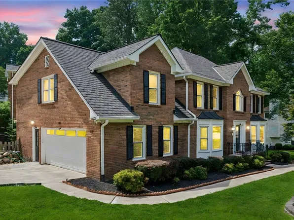 742 Maggie Ct NW, Kennesaw, GA 30144