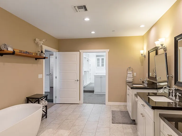 12140 N 76th Ct — Photo 26