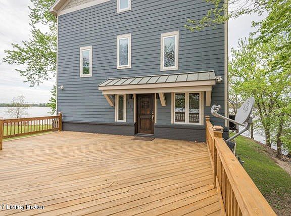 Front deck