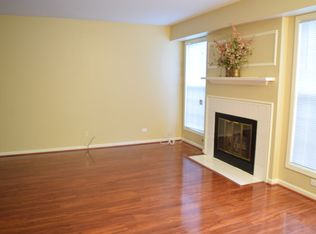 1460 W Sapphire Dr, Hoffman Estates, IL