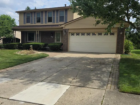 42479 Redfern St, Canton, MI 48187