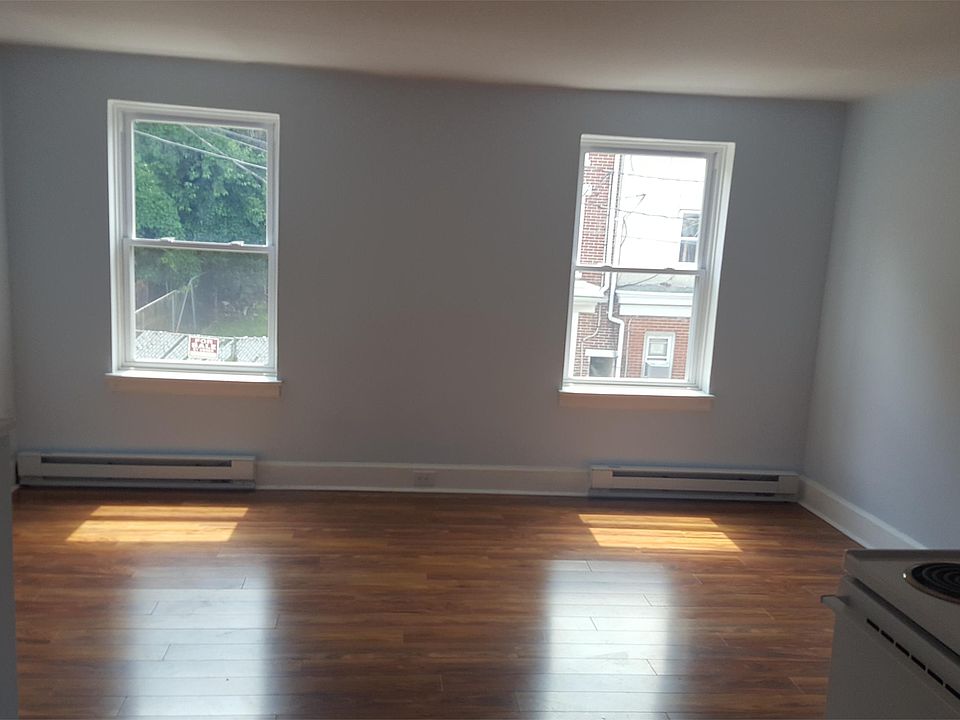 2nd image of 411 N Madison St #2