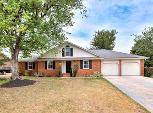 211 Cromer Dr, Sumter, SC 29150