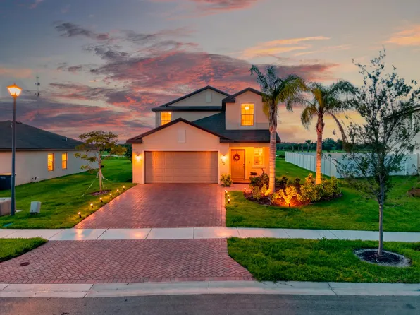 950 Bent Creek Drive, Fort Pierce, FL 34947
