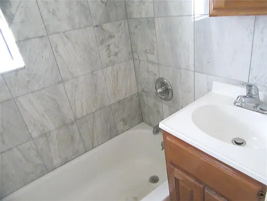 Rented by DSA Realty | media 39