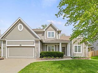 9843 N Highland Ter, Kansas City, MO 64155