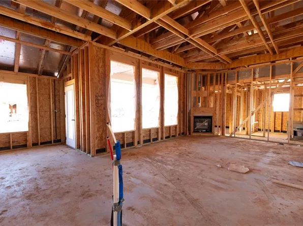 9205 NW 86th Ter, Yukon, OK 73099
