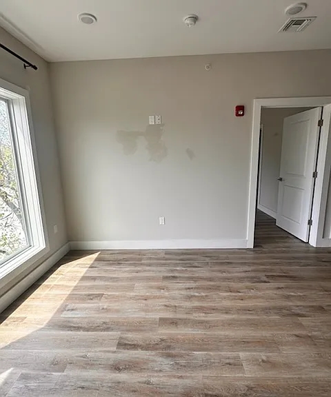 387 Park St — Photo 13