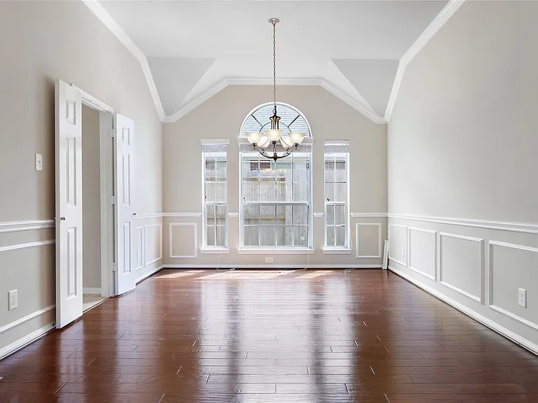 2310 Shadow Canyon Ct — Photo 4
