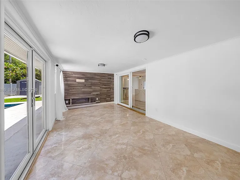 1837 NE 48th Ct — Photo 23