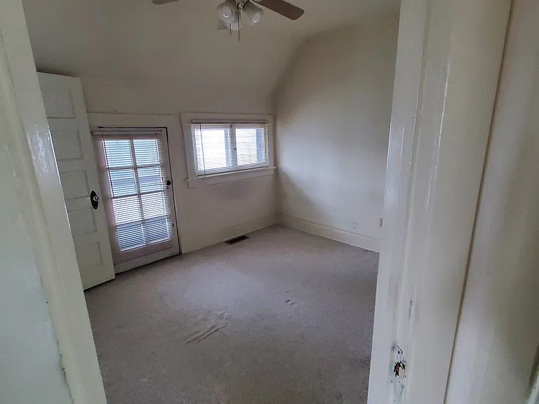 207 Institute St #B — Photo 9