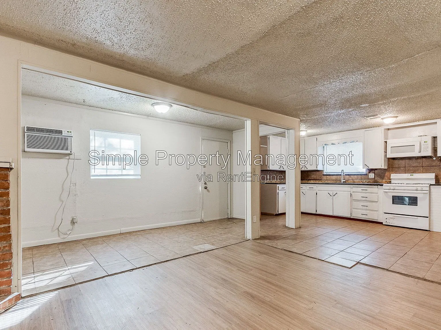 4 bed, 1.5 bath, 1323 sqft, $1,075 — Photo 3
