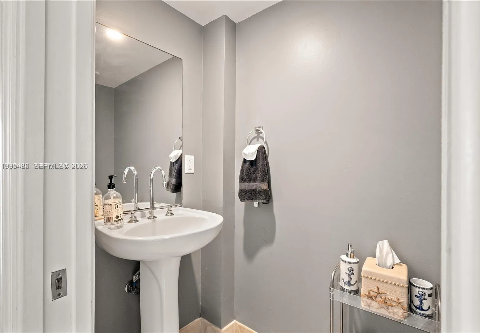 The Collins Condo — Photo 4