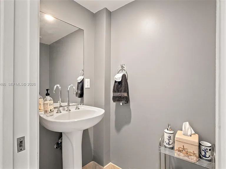 6917 Collins Ave #1609 — Photo 4
