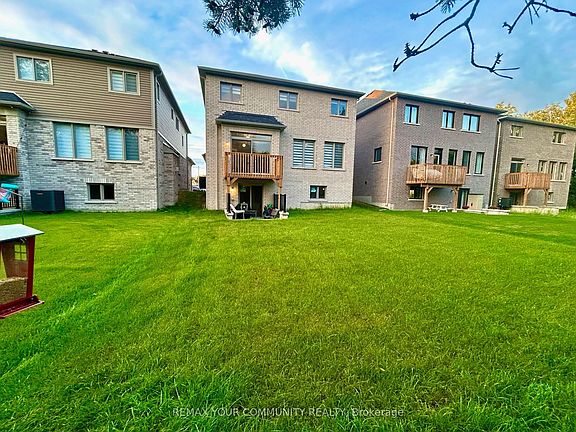 5th image of 24 Baycroft Blvd