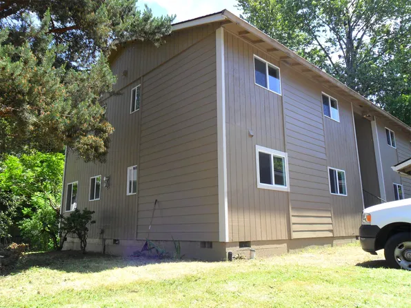 Clark Creek Apts