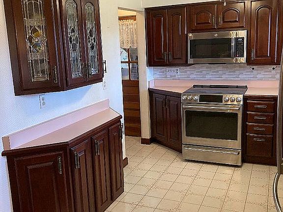Kitchen - cherry cabinets