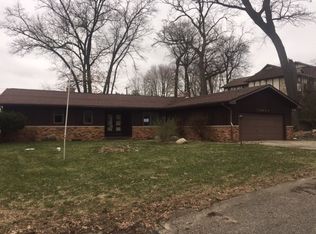 18307 Greenleaf Dr, South Bend, IN 46637