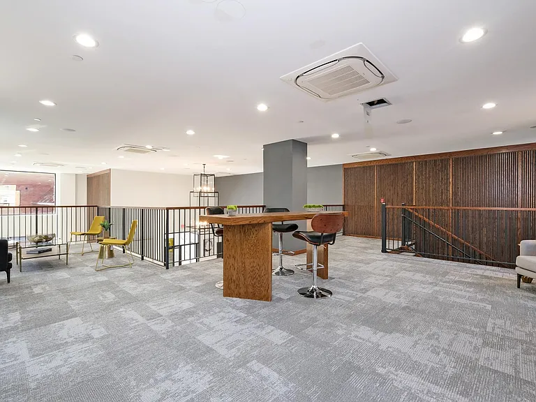 697 Bronx River Rd — Photo 5