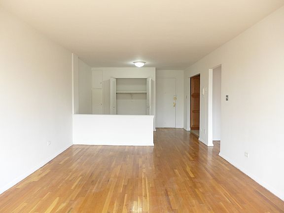 3rd image of 465 E 7th St APT 5K