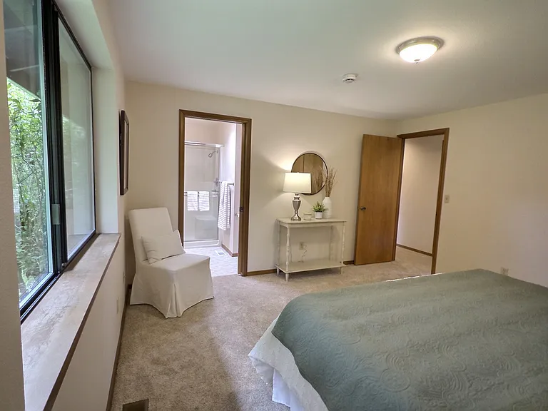 3910 Maple Rd — Photo 12