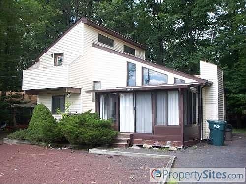 1st image of 560 Country Place Dr