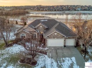 3918 S 194th St, Omaha, NE 68130